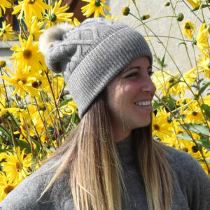 bonnet gris pompon en laine