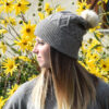bonnet pompon en laine gris